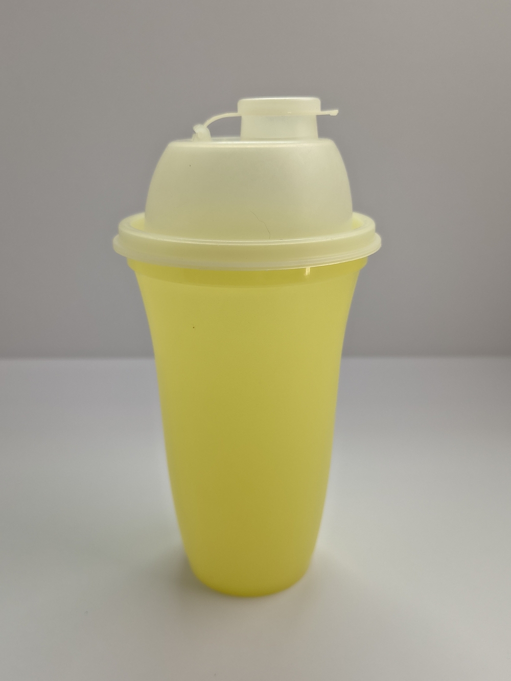Vintage Tupperware Quick Shake Cup